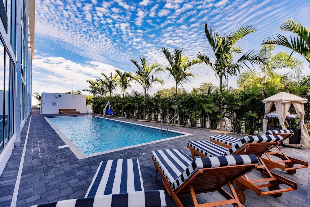 Kompose Boutique Hotel Sarasota 1