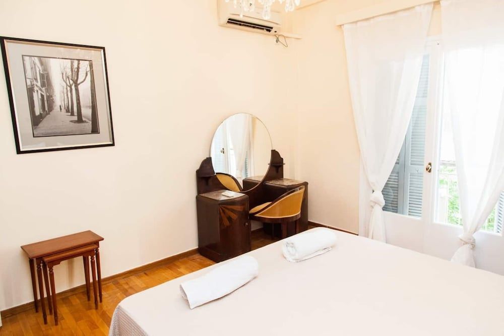 Renovated apt in the Heart of Piraeus 2