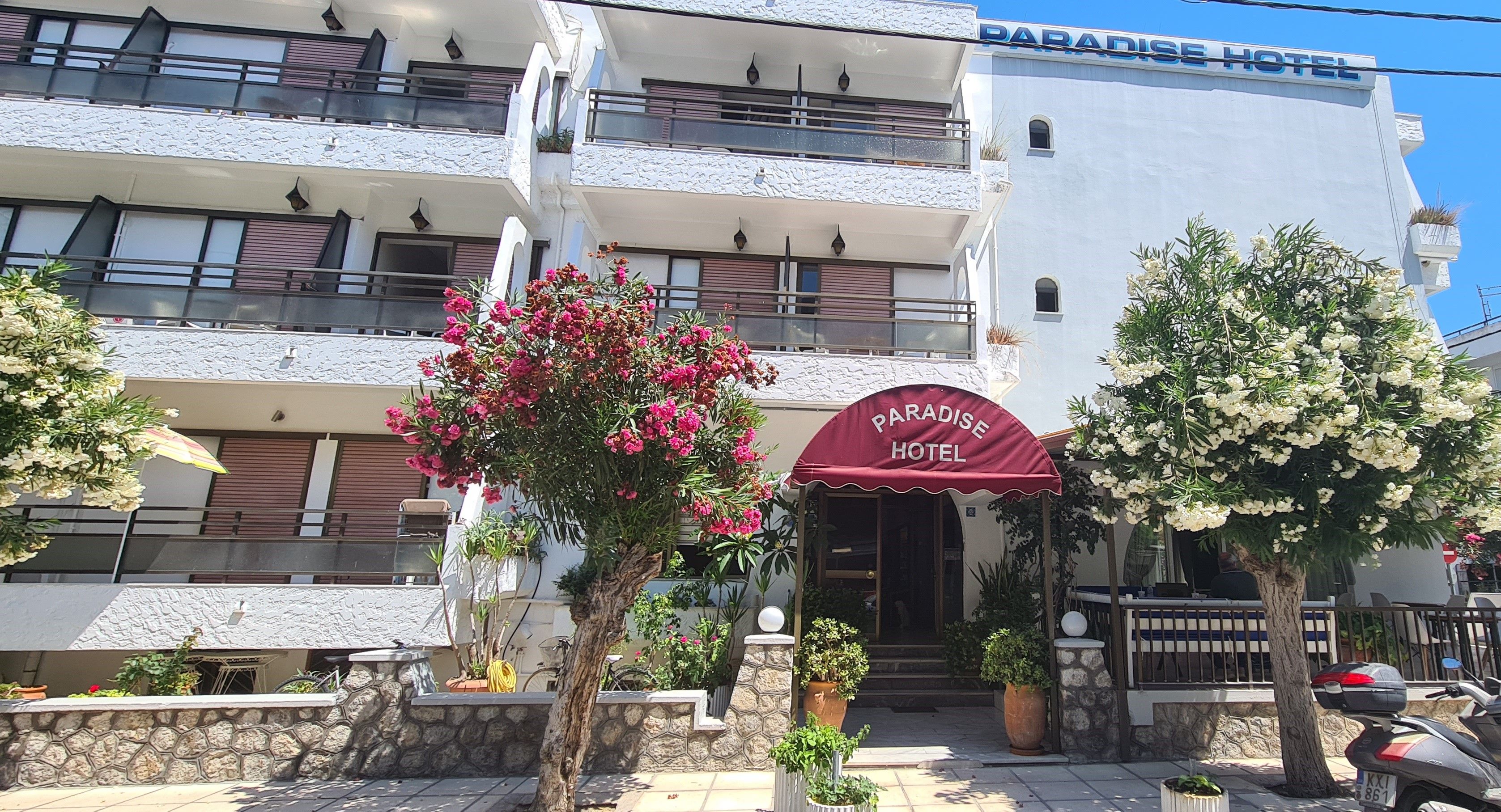 Paradise Hotel 2