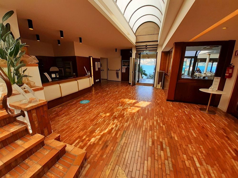 Hotel Capri 2