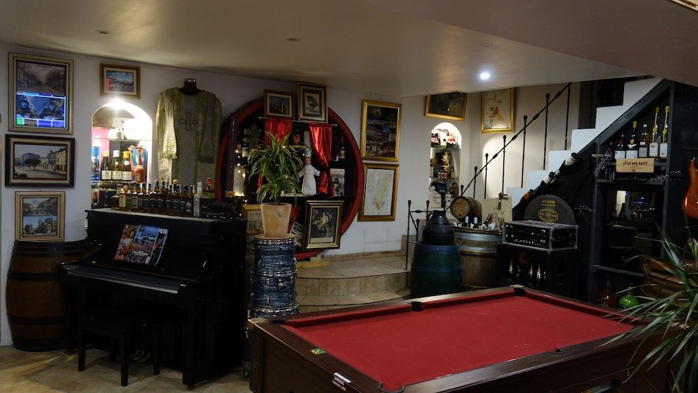 Hostelry 1