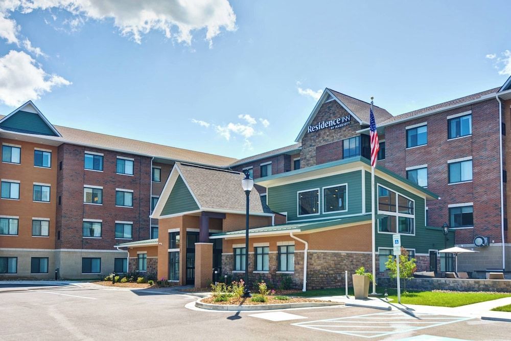 Residence Inn by Marriott Cleveland Airport/Middleburg Heights 1