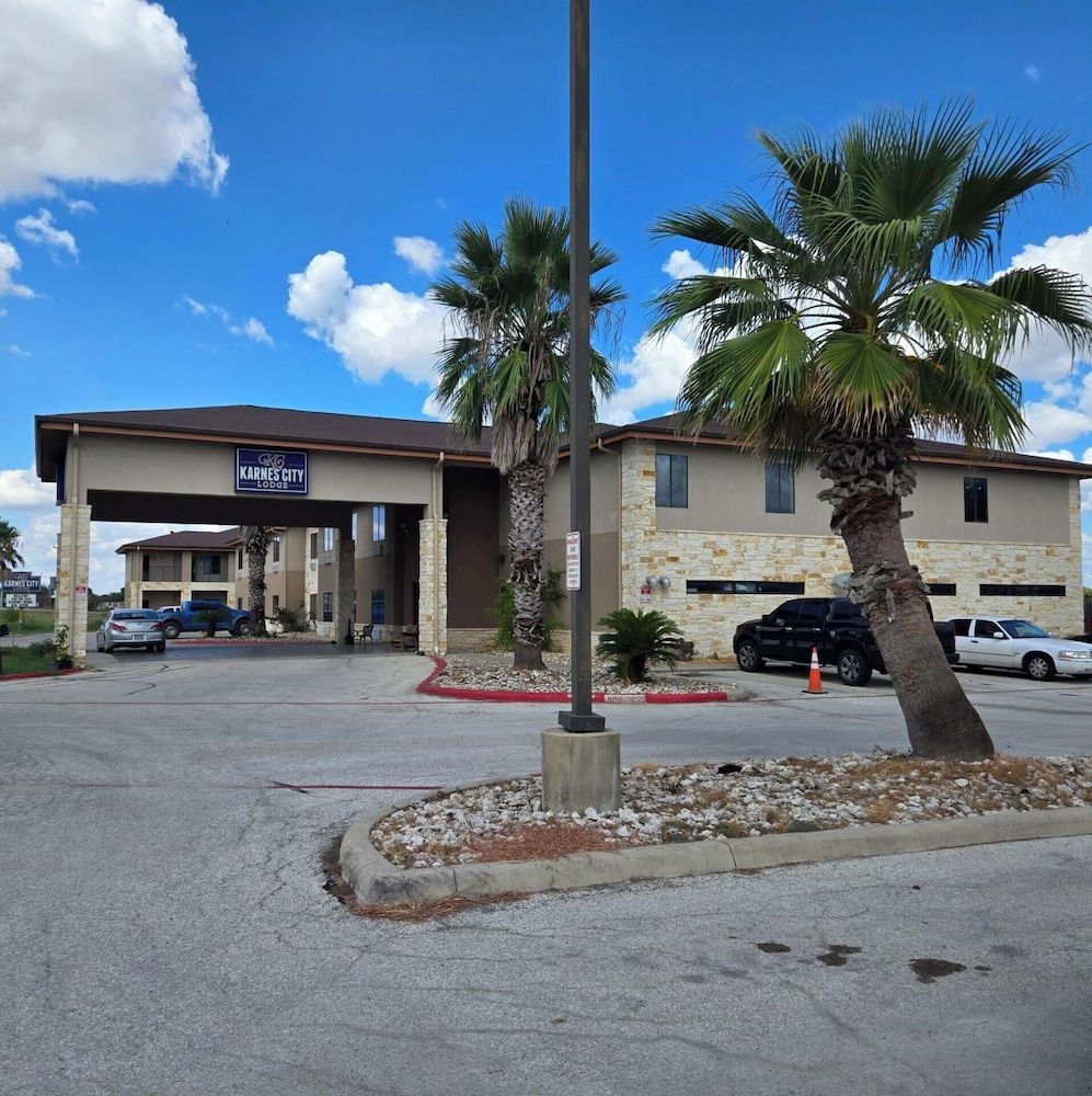 Karnes City Lodge 1
