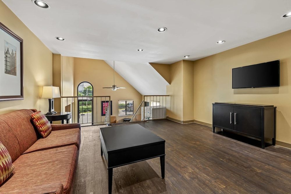Suburban Studios Brentwood - Nashville 2