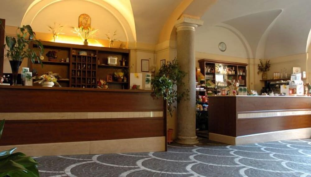 Villa Altieri 2