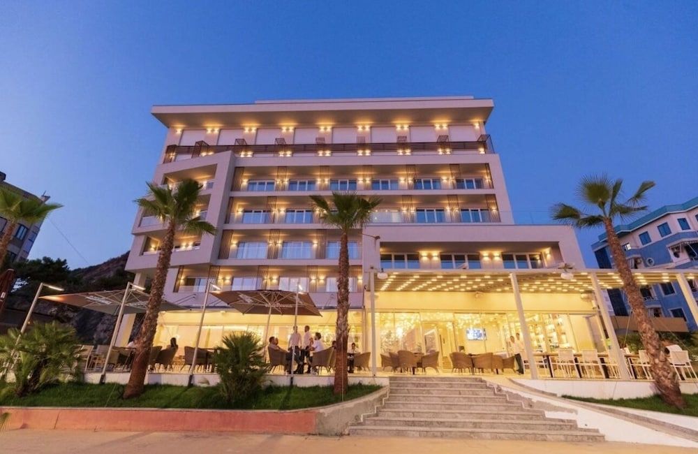 AMR Hotel - Durres 1