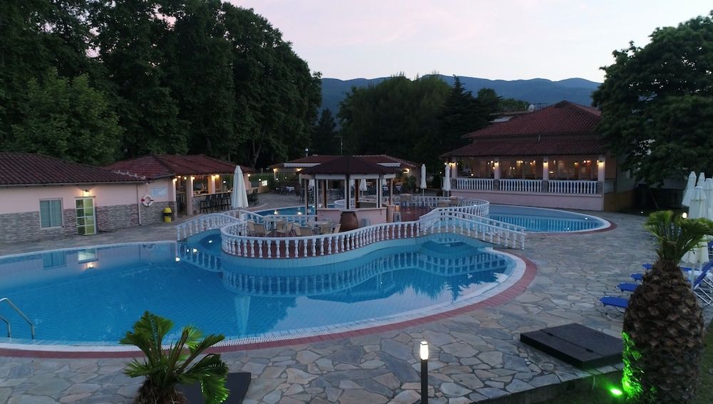 Sintrivanis Resort Beach 1