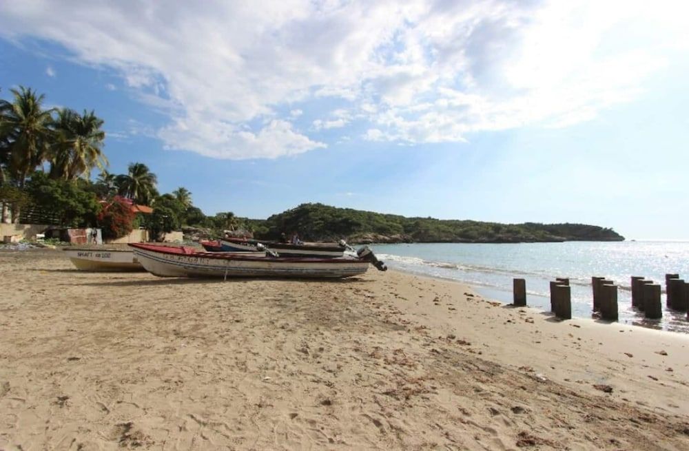 Paris - Treasure Beach - Rock Side Beach Villa - Treasure Beach