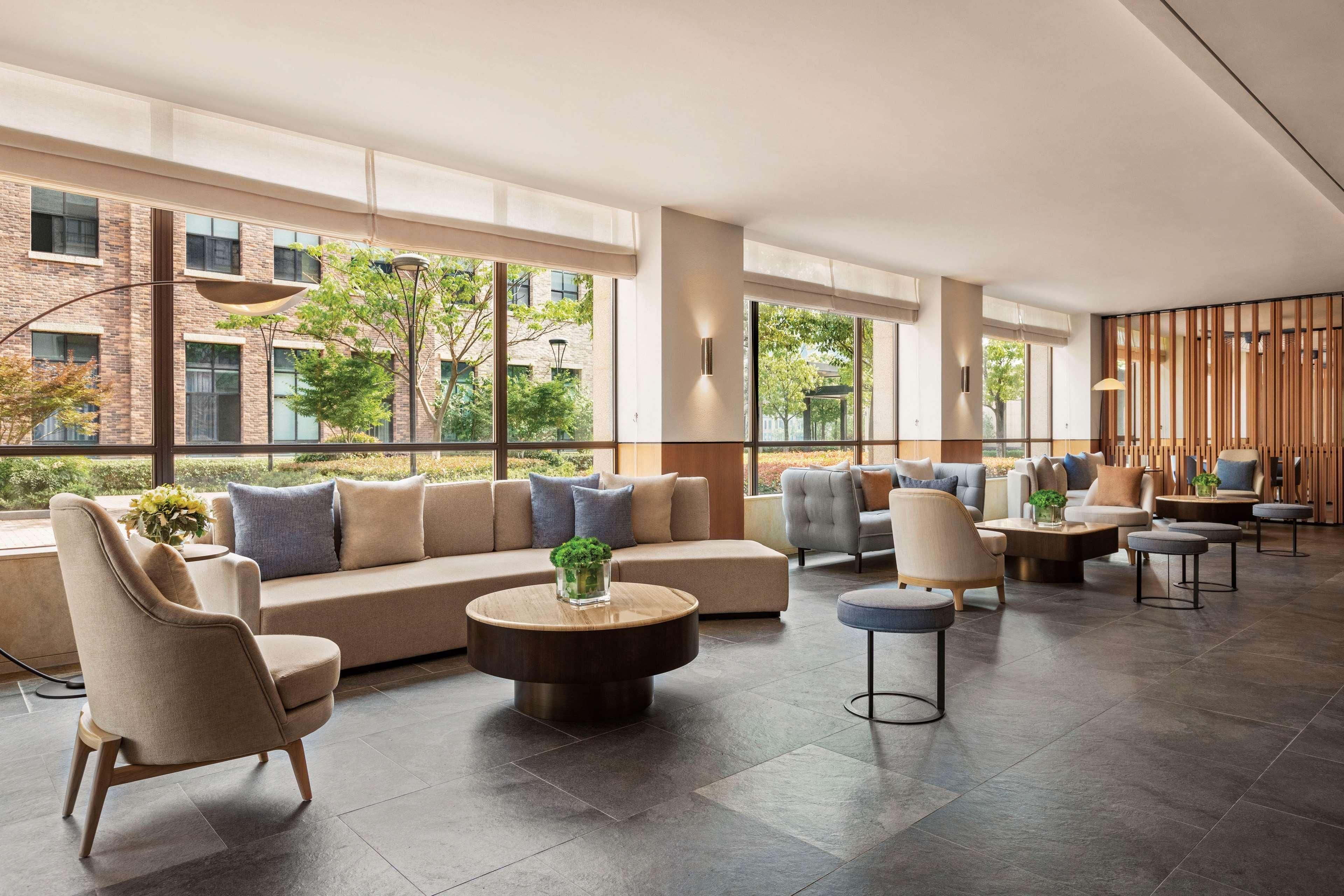 Hyatt Place Tongxiang Train Station 1