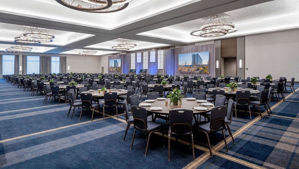 Hyatt Regency Portland at the Oregon Convention Center 2