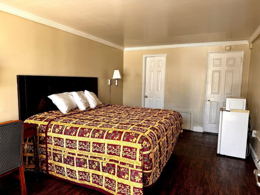 Downbeach Inn 1