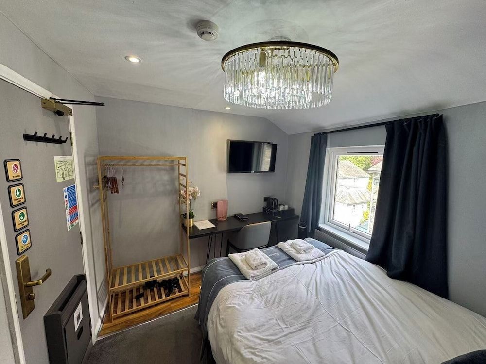 Waterhead Rooms & Suites - Parking and Light Breakfast 2