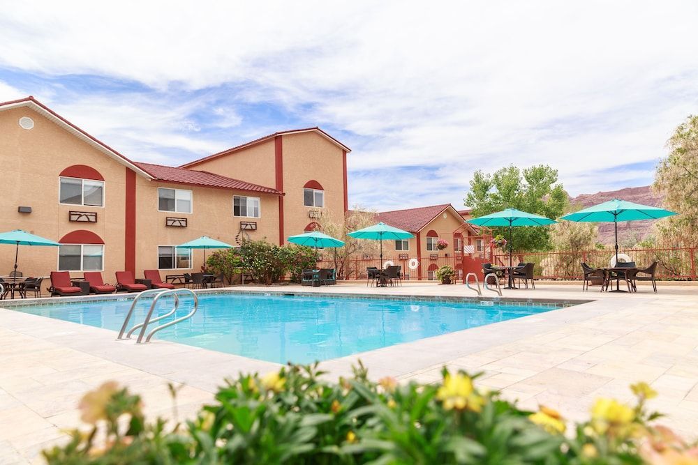 Aarchway Inn 1