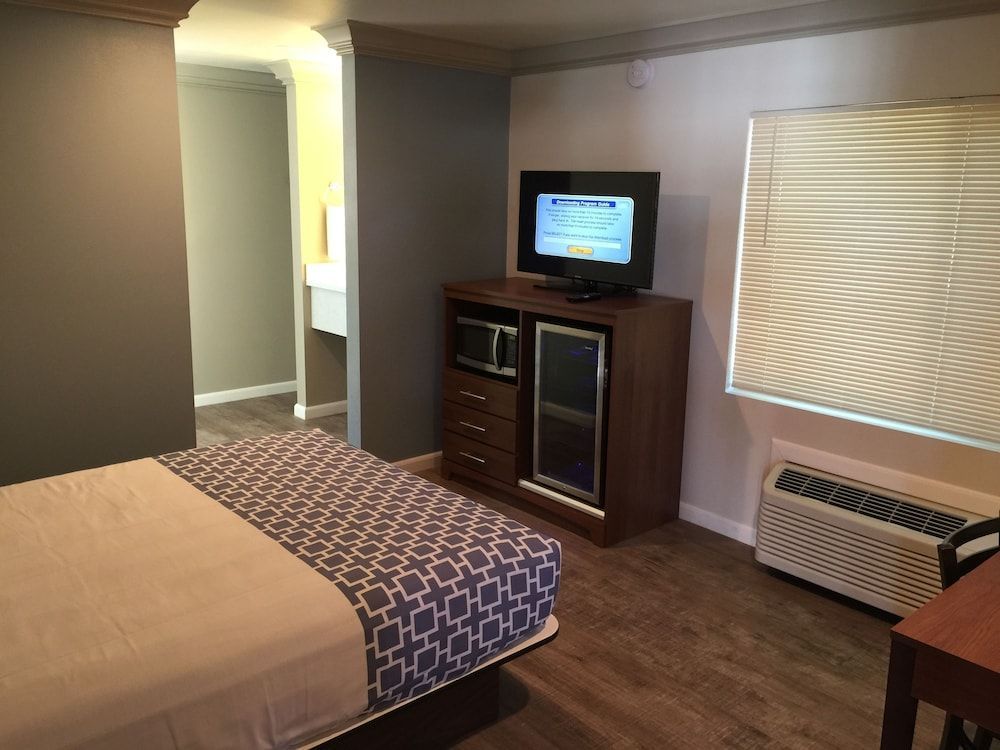 Sterling Inn 1