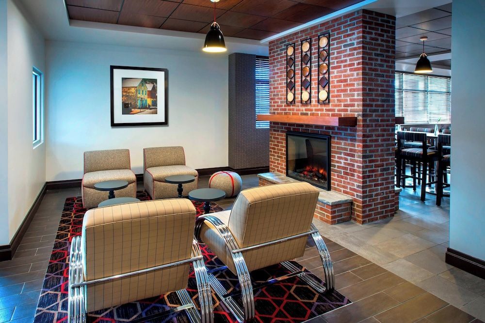 Four Points by Sheraton Charleston 2