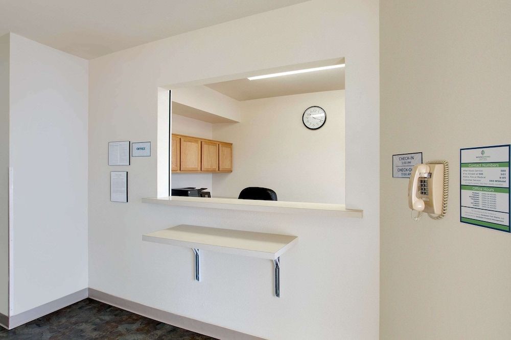 WoodSpring Suites Fort Wayne 2