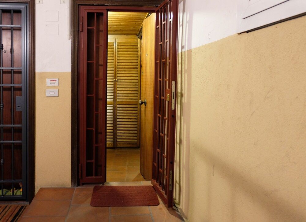 GuestHost - Castiglione Lovely Mansarda 2