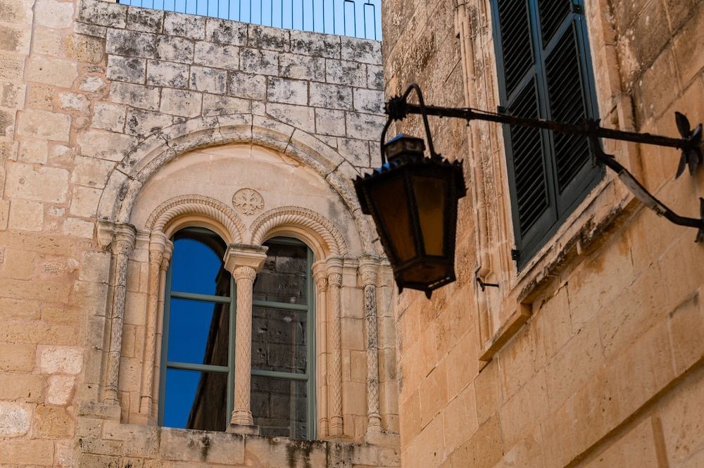 Palazzo Bifora Mdina 1