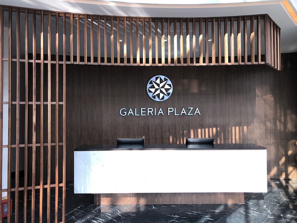 Galeria Plaza San Jeronimo 2