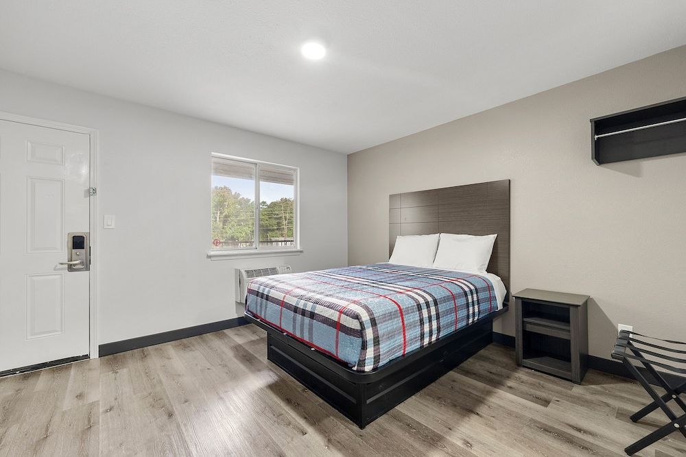 Efficiency Lodge Decatur 2