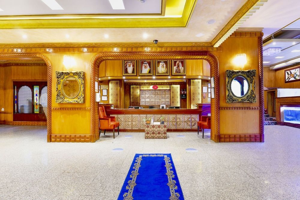 Capital O 125 Moon Plaza Hotel 2