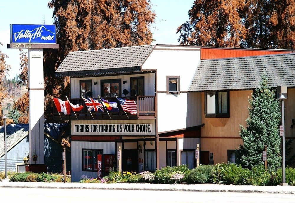 Valley Hi Hotel 1