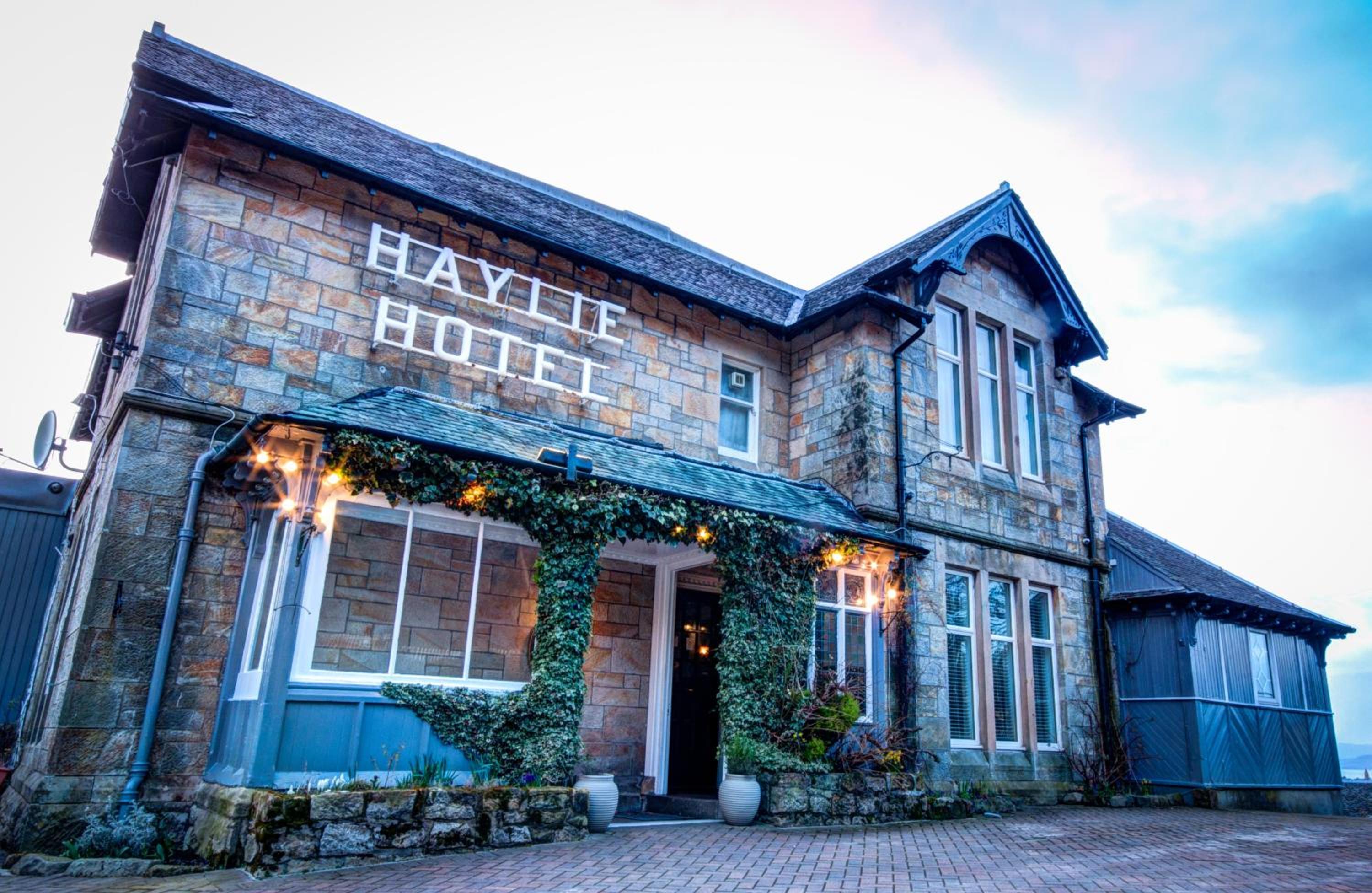 Haylie Hotel 1