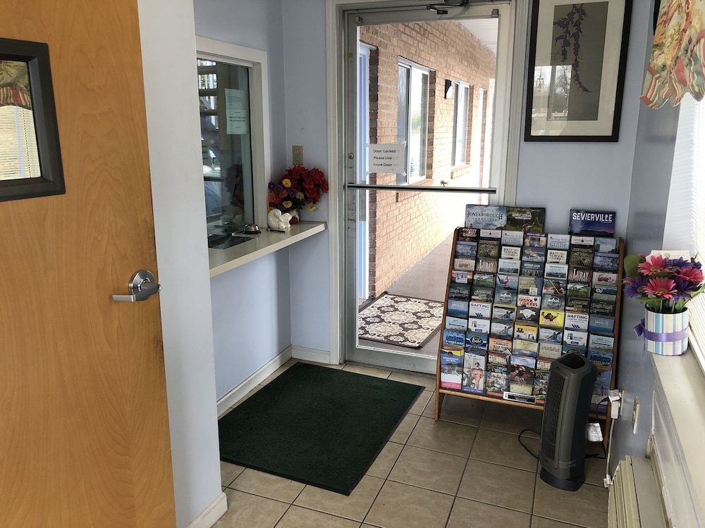 Americas Best Value Inn - Jonesville 2