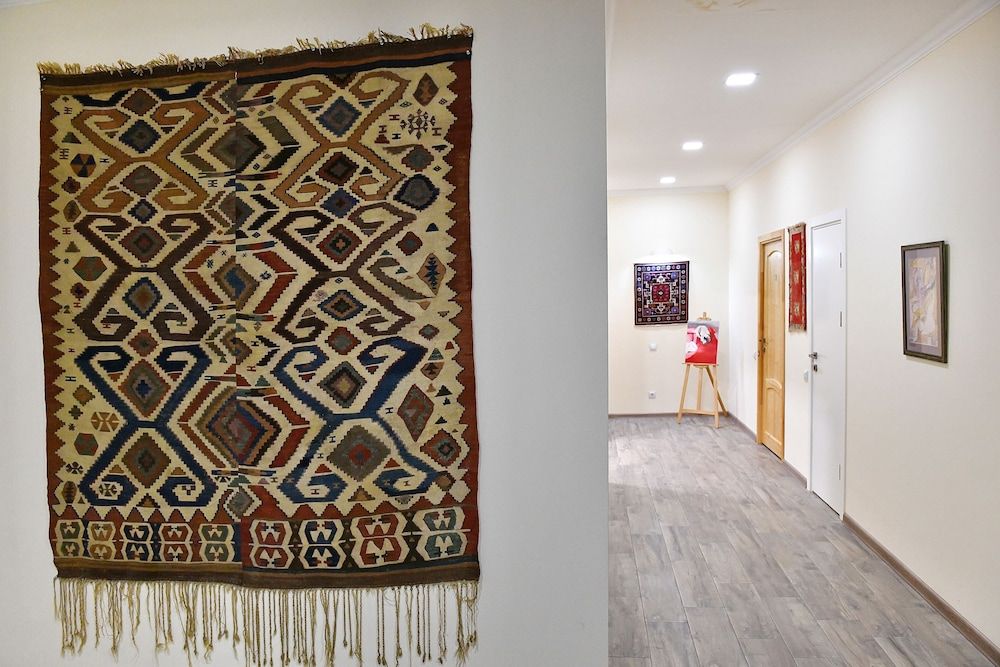 Woolway Studios Artisan Hotel Near Zvartnots Airport 2
