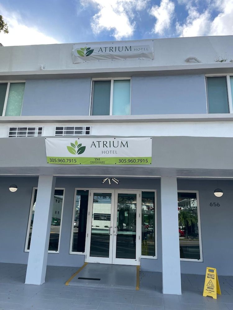 Atrium Hotel, Trademark Collection by Wyndham 1