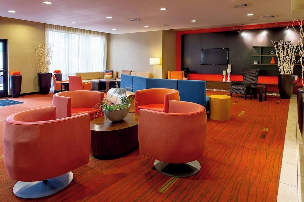 Courtyard by Marriott Lexington Keeneland/Airport 2