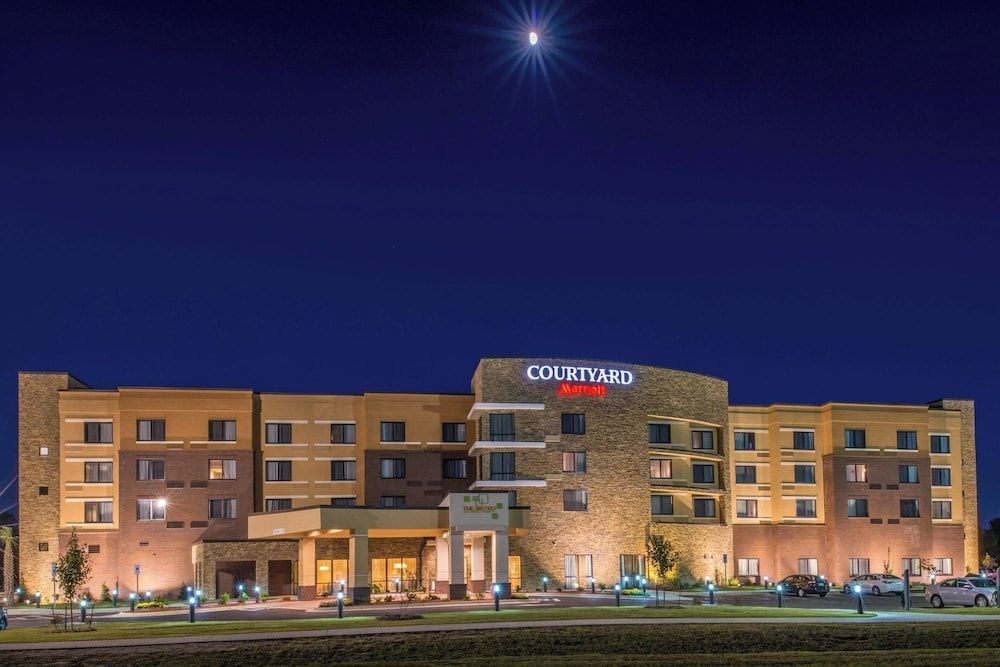 Courtyard by Marriott Jacksonville 1