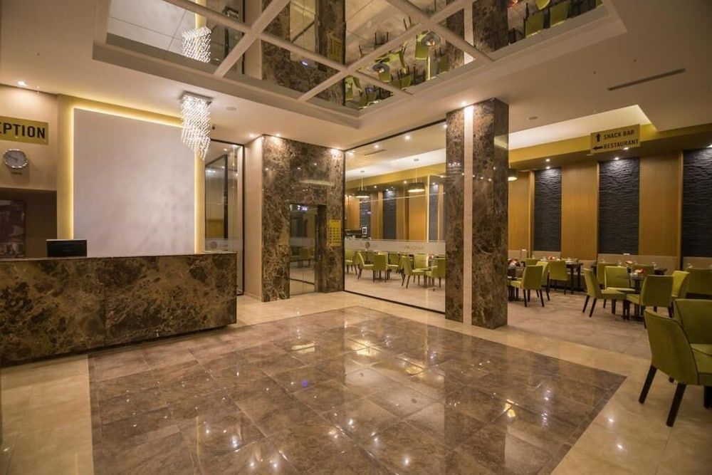 Sun Hotel 2