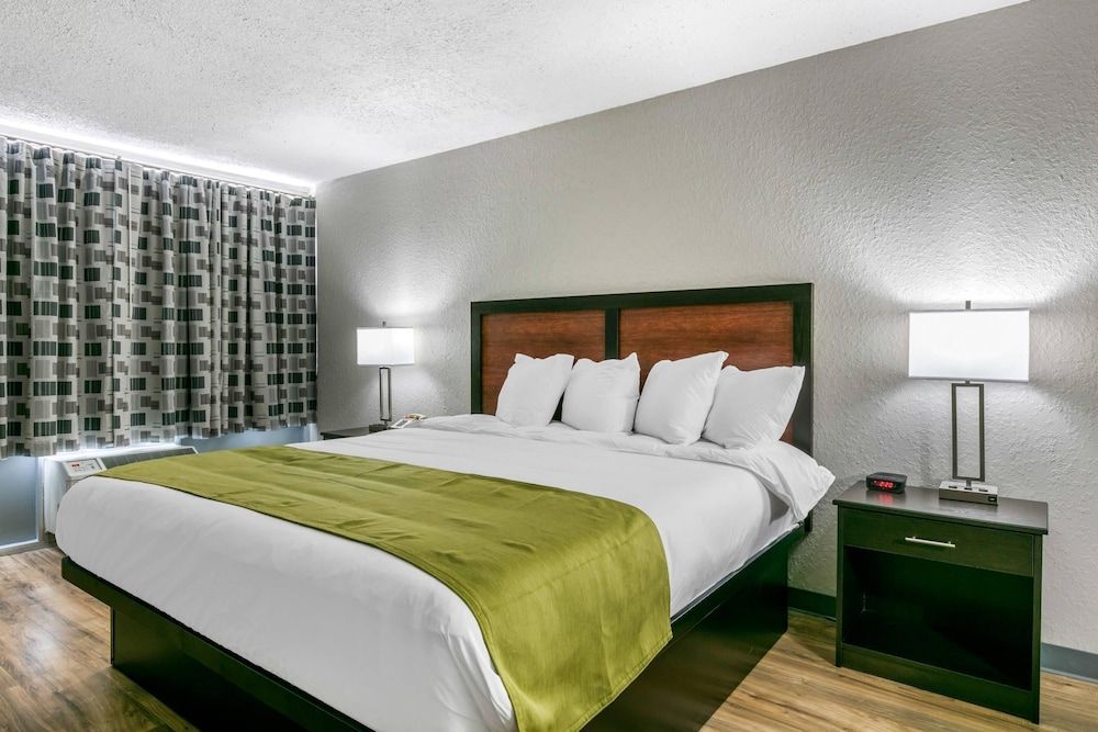 Rodeway Inn Kingston Springs 1