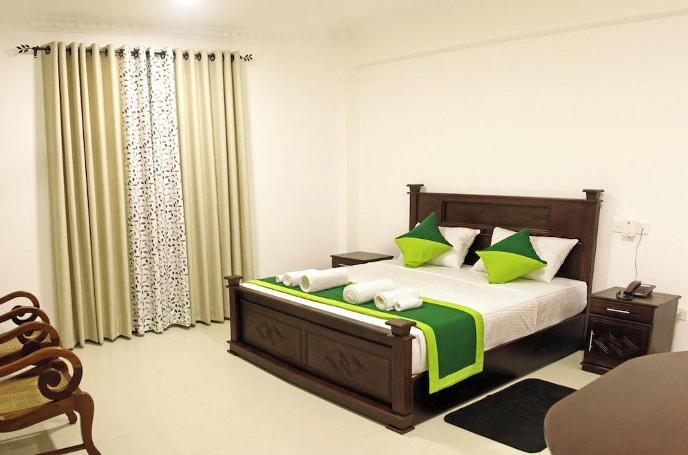 Paris - Negombo - Ronaka Airport Transit Hotel - Negombo