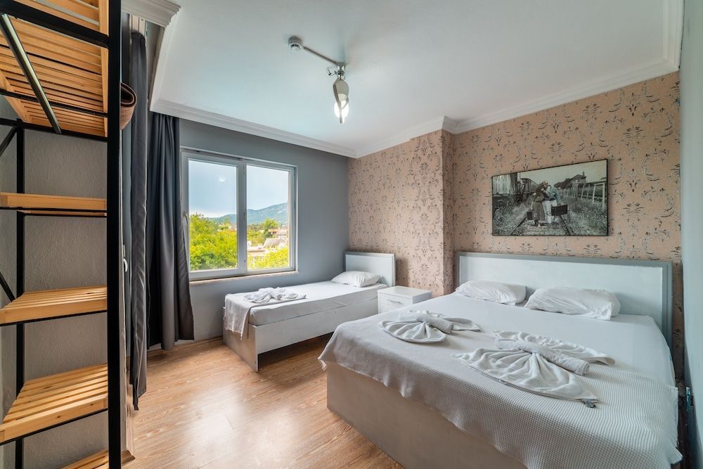 GÜLER BUTİK HOTEL 2