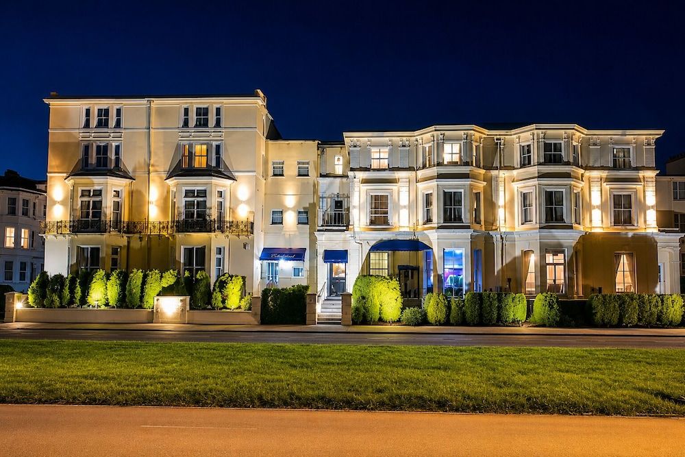 The Carlton Hotel 1
