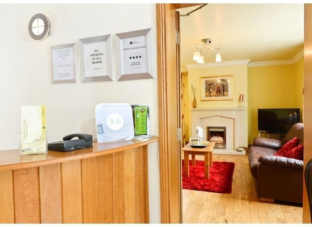 Brooke Lodge Guesthouse 2