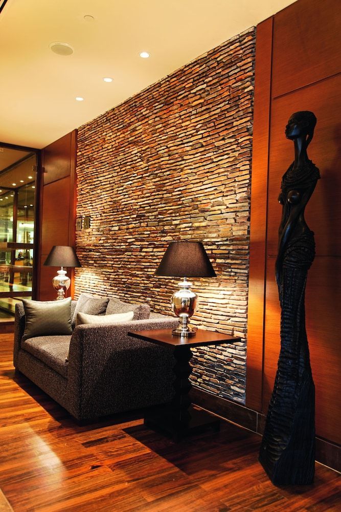 Mövenpick Ambassador Hotel Accra 2
