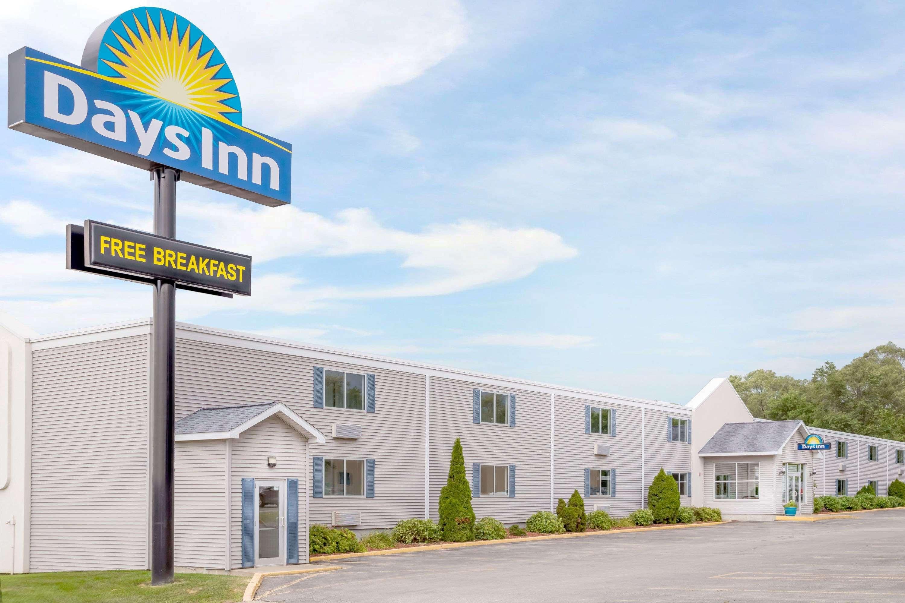 Days Inn by Wyndham Cedar Falls- University Plaza 1