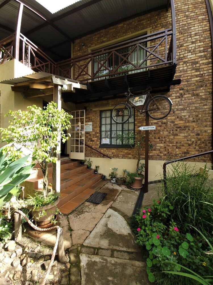 Autumn Breeze Manor Guest House 1