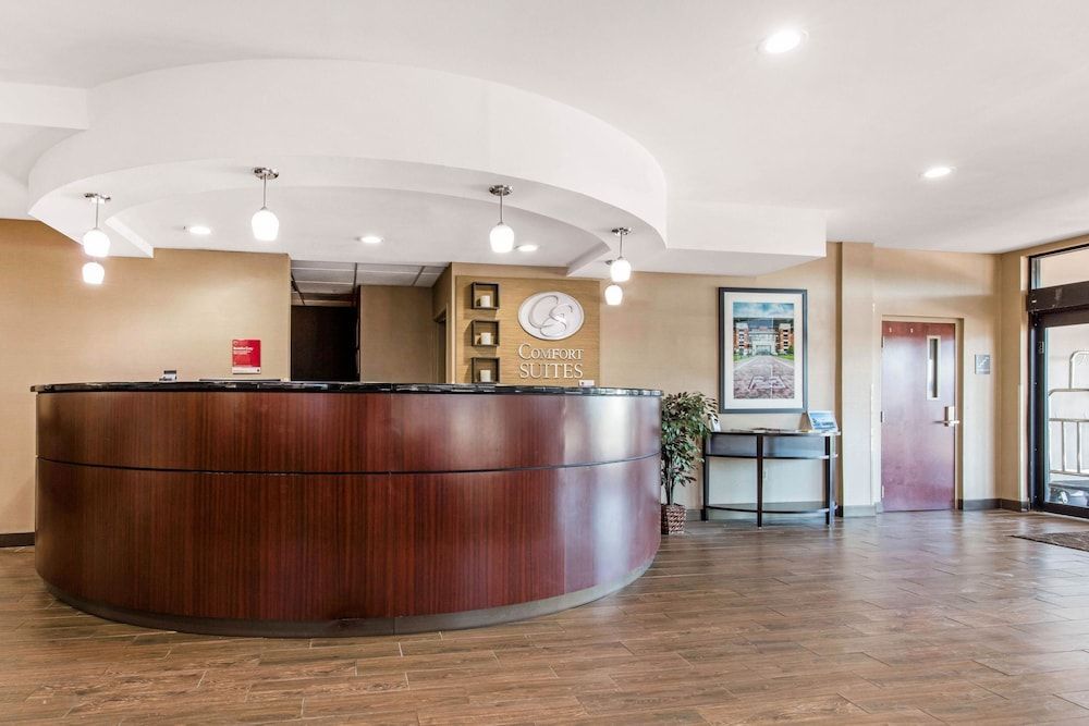 Comfort Suites Tuscaloosa near University 2
