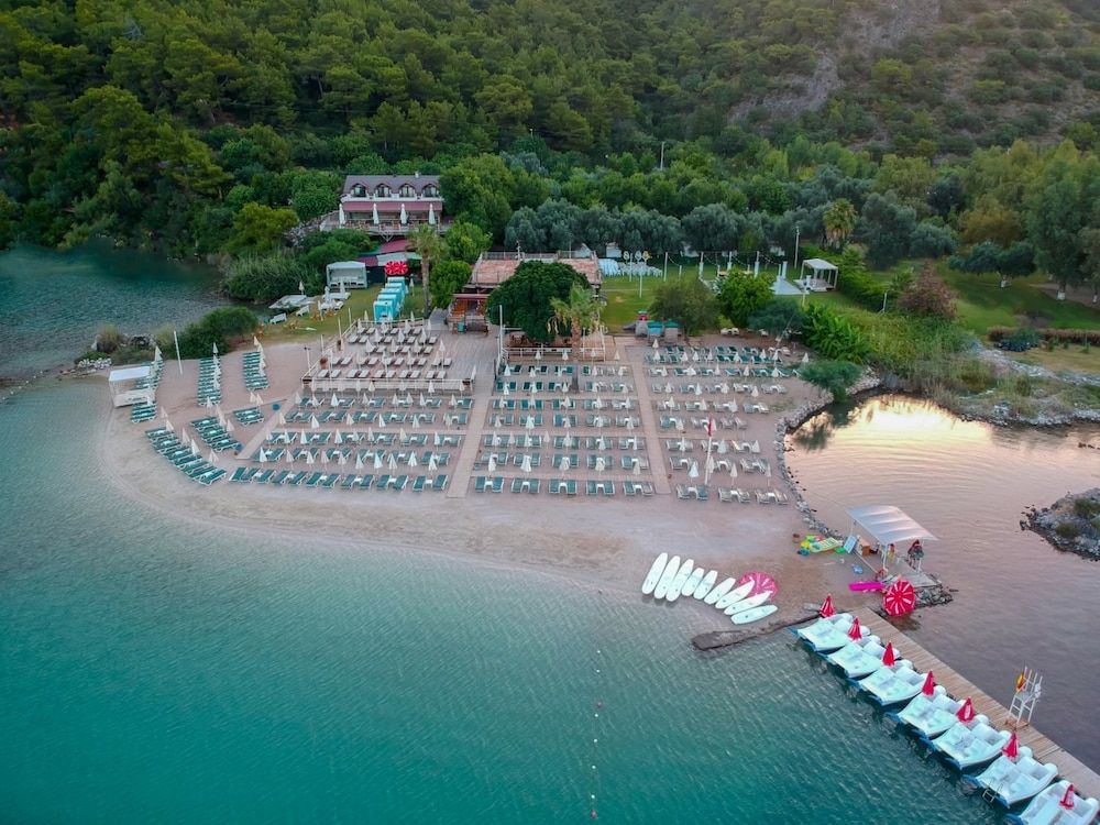 S3 Seahorse Beach Club 1