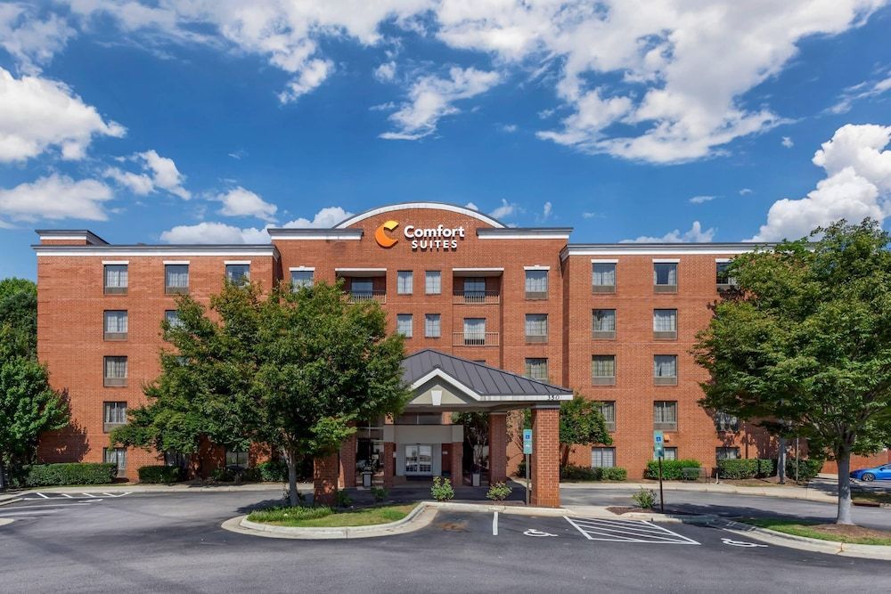 Comfort Suites Regency Park 1