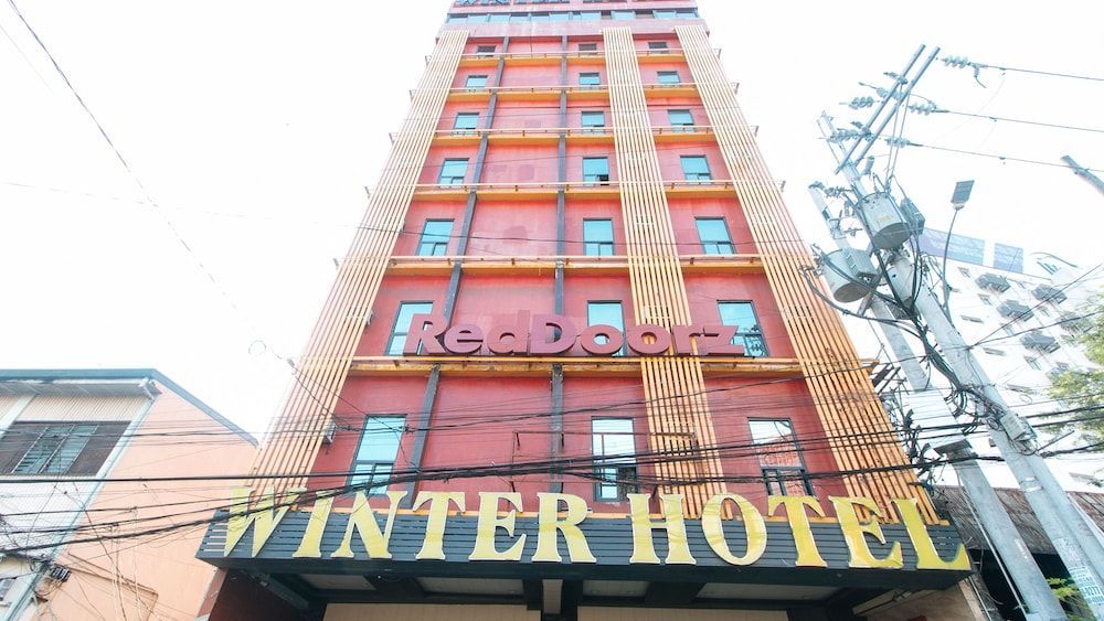 RedDoorz Plus at Winter Benitez 1
