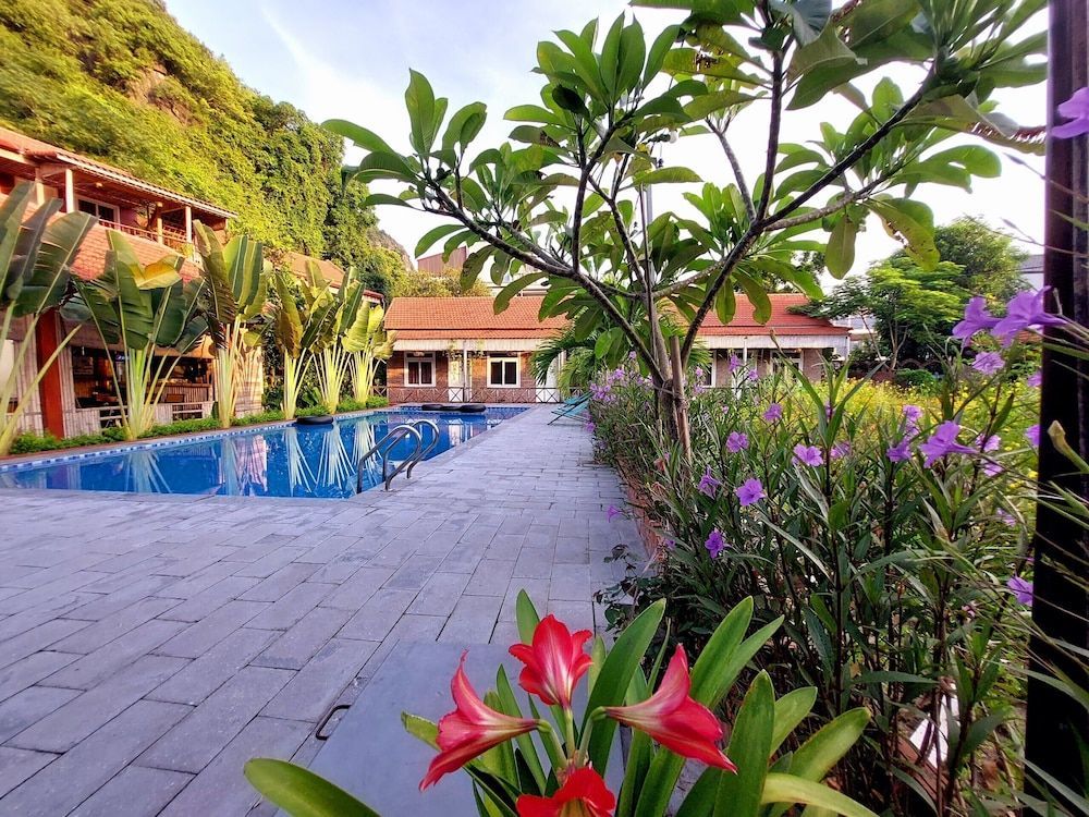 Ninh Binh Mountain Side Homestay & Cafe 1