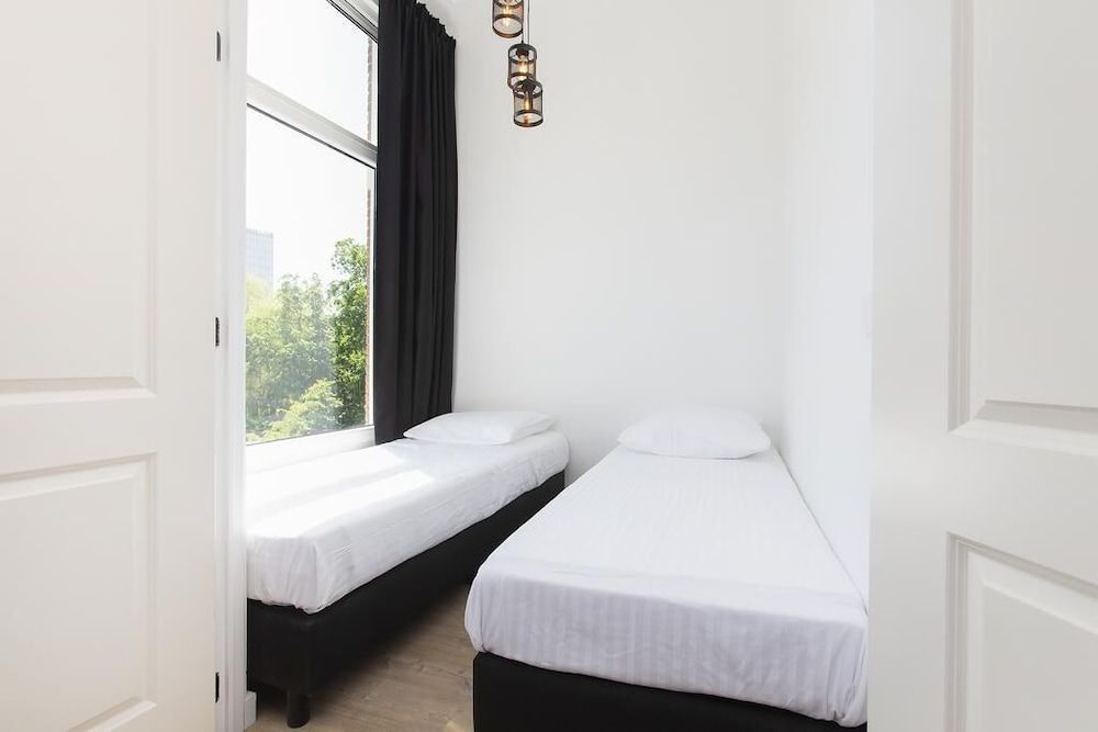 Rotterdam Inn 2