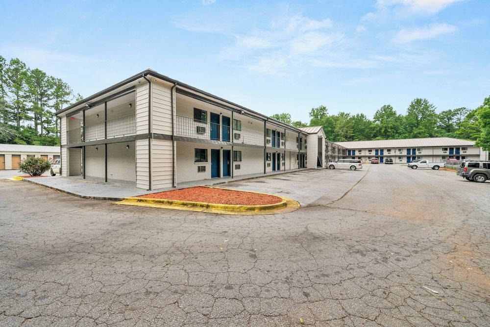 Southern Suites Carrollton 1