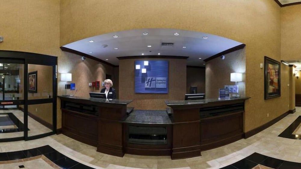 Holiday Inn Express & Suites POTEAU by IHG 2