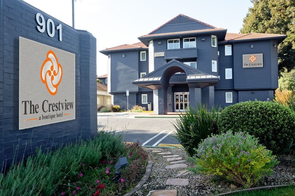 The Crestview 1